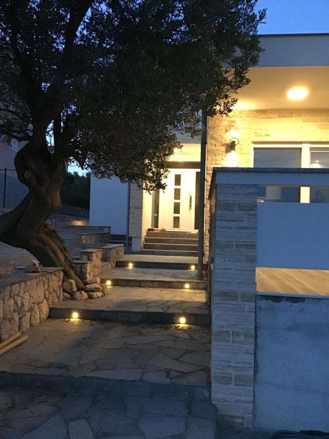 Moderner Bungalow Mit Meerblick Lun  Ngoại thất bức ảnh