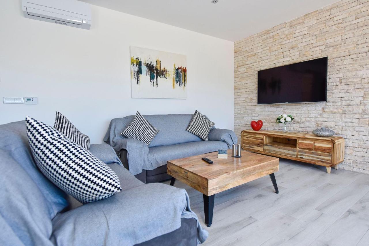 Moderner Bungalow Mit Meerblick Lun  Ngoại thất bức ảnh