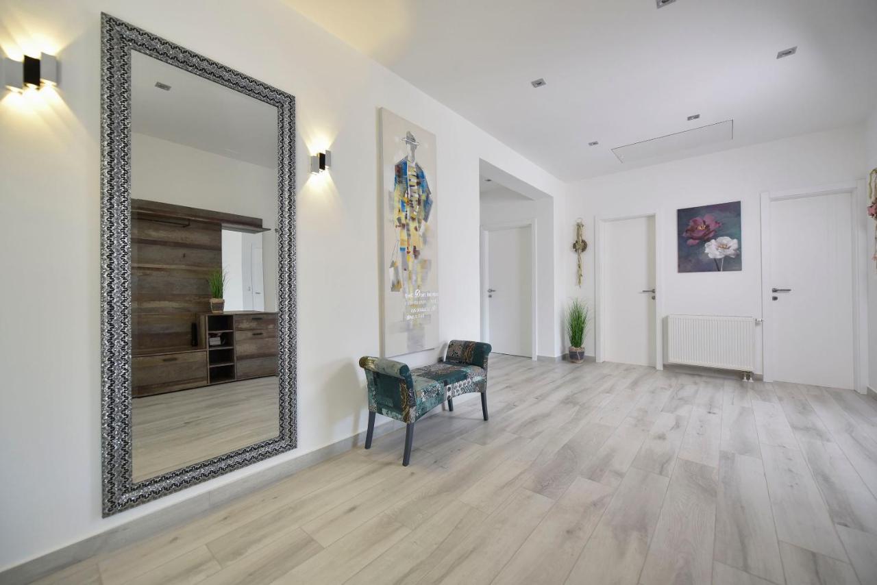 Moderner Bungalow Mit Meerblick Lun  Ngoại thất bức ảnh