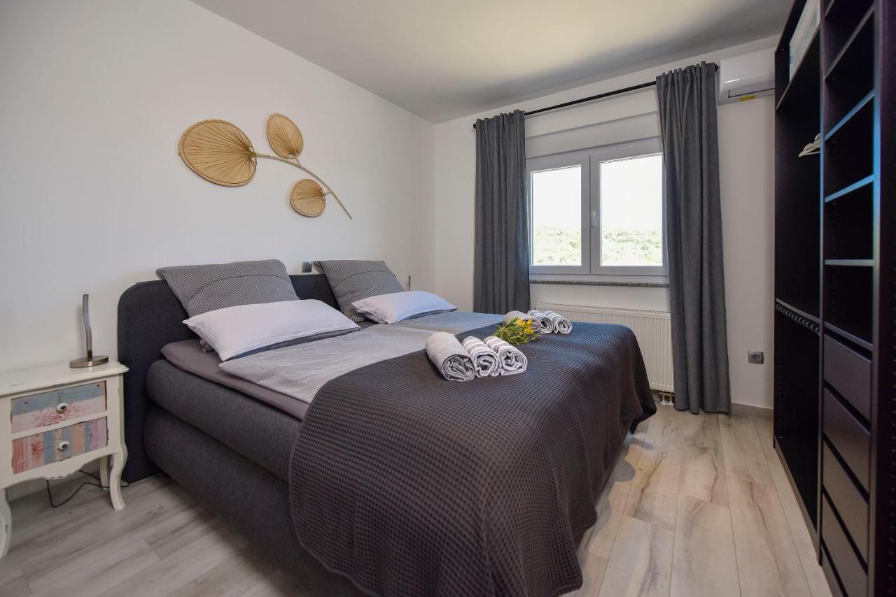 Moderner Bungalow Mit Meerblick Lun  Ngoại thất bức ảnh